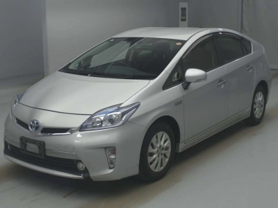TOYOTA PRIUS PHV