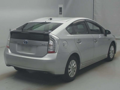 TOYOTA PRIUS PHV