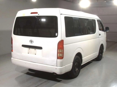 TOYOTA HIACE WAGON