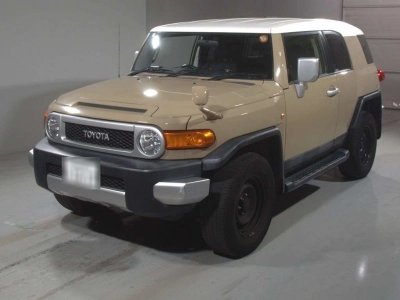 TOYOTA FJ CRUISER
