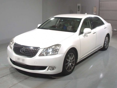 TOYOTA CROWN MAJESTA