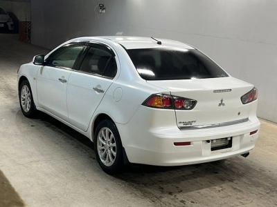 MITSUBISHI GALANT FORTIS