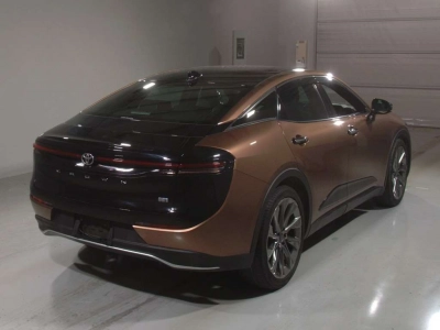 TOYOTA CROWN CROSSOVER