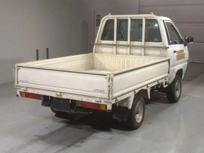 TOYOTA LITE ACE TRUCK