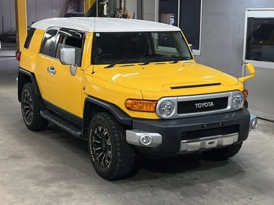 TOYOTA FJ CRUISER