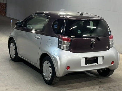 TOYOTA IQ