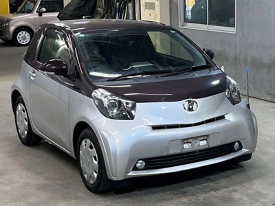 TOYOTA IQ
