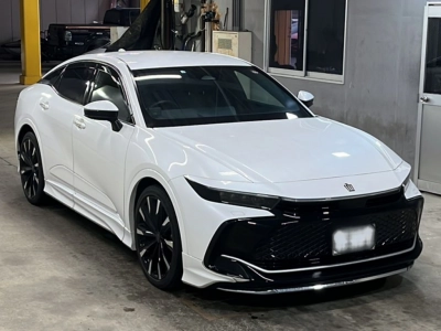 TOYOTA CROWN CROSSOVER