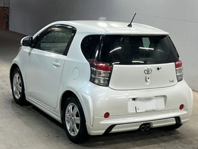 TOYOTA IQ