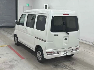 TOYOTA PIXIS VAN