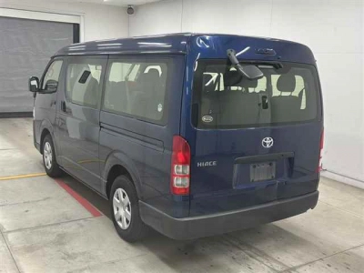 TOYOTA HIACE WAGON