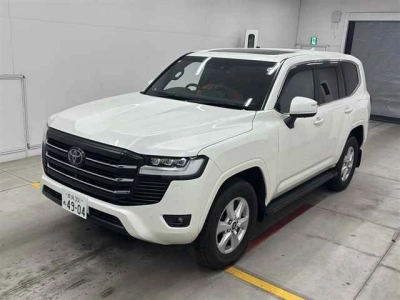 TOYOTA LAND CRUISER