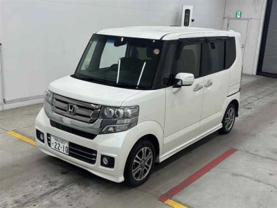 HONDA N BOX CUSTOM