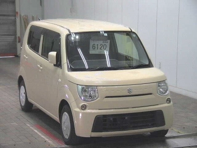 SUZUKI MRWAGON