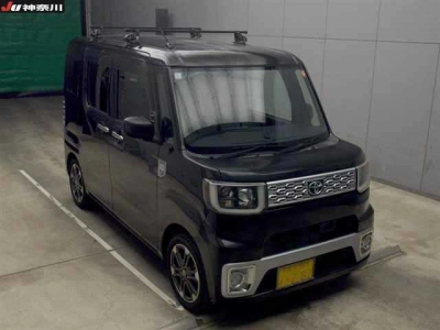 TOYOTA PIXIS MEGA