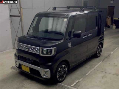 TOYOTA PIXIS MEGA