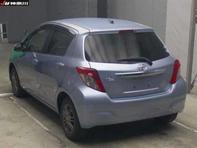 TOYOTA VITZ
