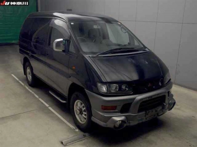 MITSUBISHI DELICA SPACE GEAR