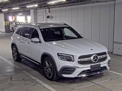 MERCEDES BENZ GLB
