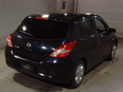 NISSAN TIIDA