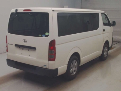 TOYOTA REGIUS VAN