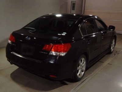 SUBARU LEGACY B4
