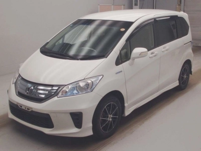 HONDA FREED HYBRID