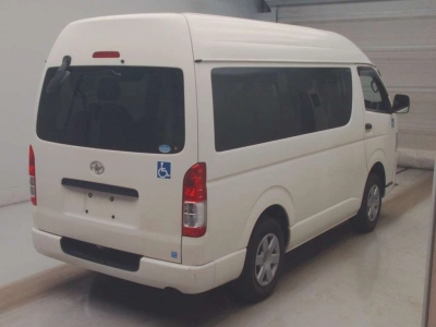 TOYOTA REGIUS VAN
