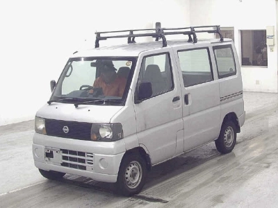 NISSAN CLIPPER VAN