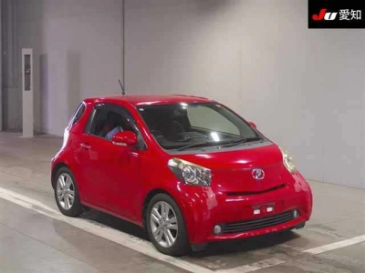 TOYOTA IQ