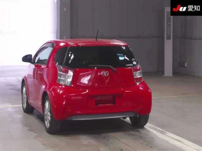 TOYOTA IQ