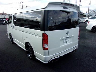 TOYOTA HIACE WAGON