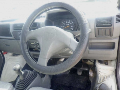 NISSAN CLIPPER TRUCK