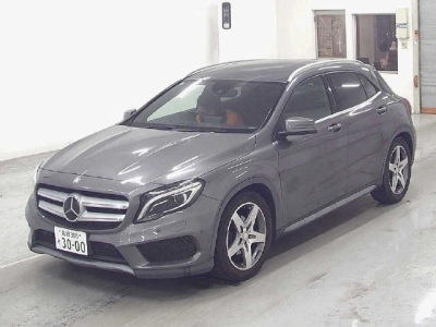 MERCEDES BENZ GLA