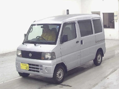 NISSAN CLIPPER VAN