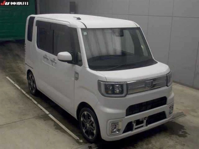 DAIHATSU WAKE