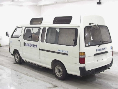 TOYOTA HIACE