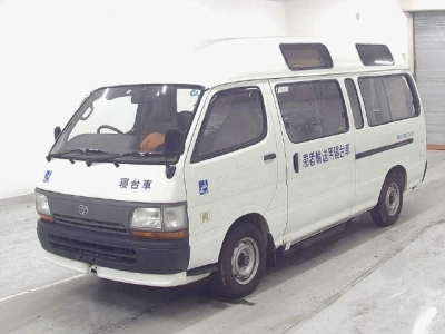 TOYOTA HIACE