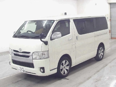 TOYOTA HIACE VAN