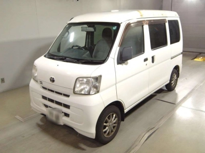 TOYOTA PIXIS VAN
