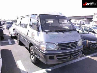TOYOTA HIACE WAGON