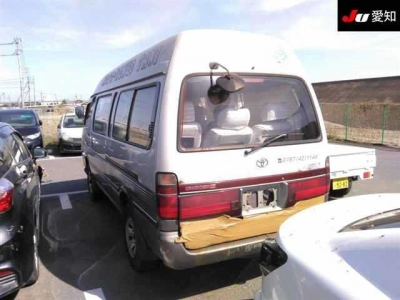 TOYOTA HIACE WAGON