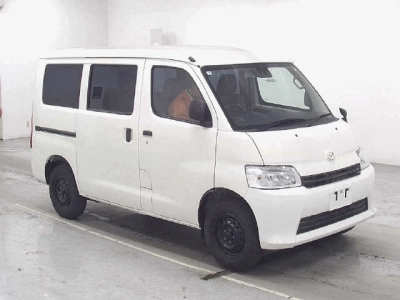 MAZDA BONGO VAN