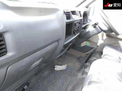 NISSAN VANETTE TRUCK