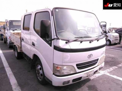 TOYOTA DYNA TRUCK