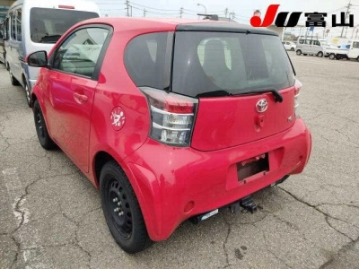 TOYOTA IQ