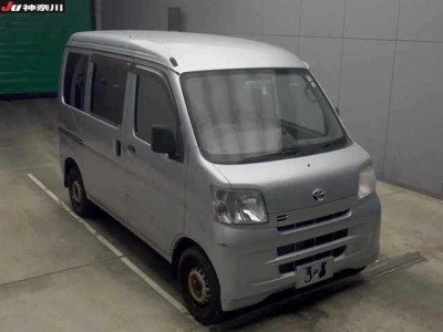 TOYOTA PIXIS VAN