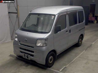 TOYOTA PIXIS VAN
