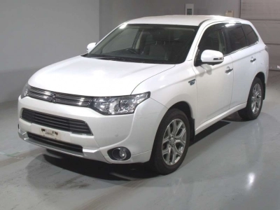 MITSUBISHI OUTLANDER PHEV