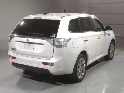 MITSUBISHI OUTLANDER PHEV